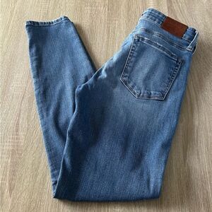 NWOT … LUCKY BRAND “Size: 6 / 28” Jeans